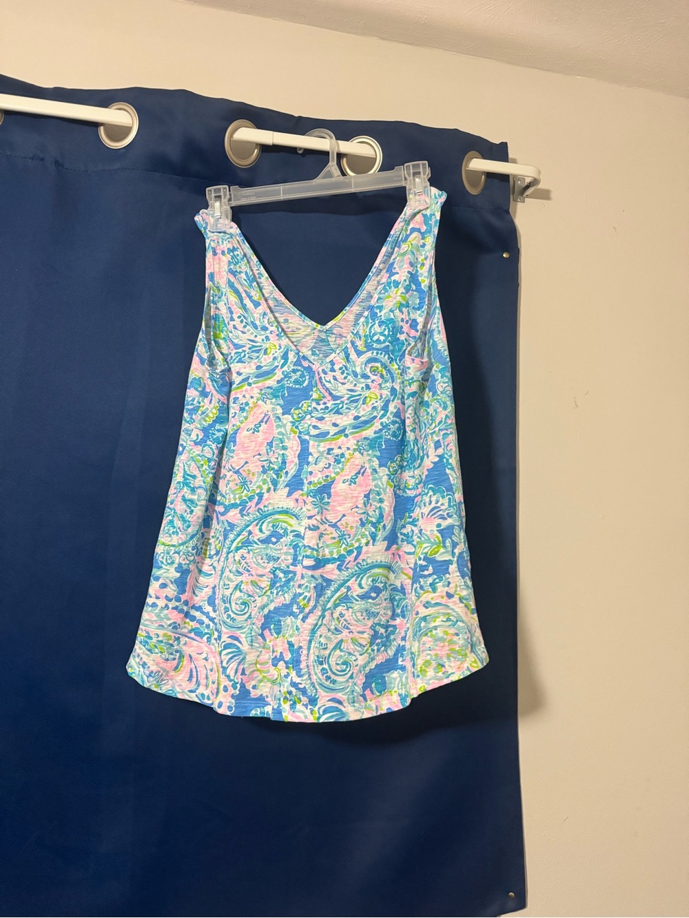Lilly Pulitzer V-Neck Paisley tank in Blue and Pink